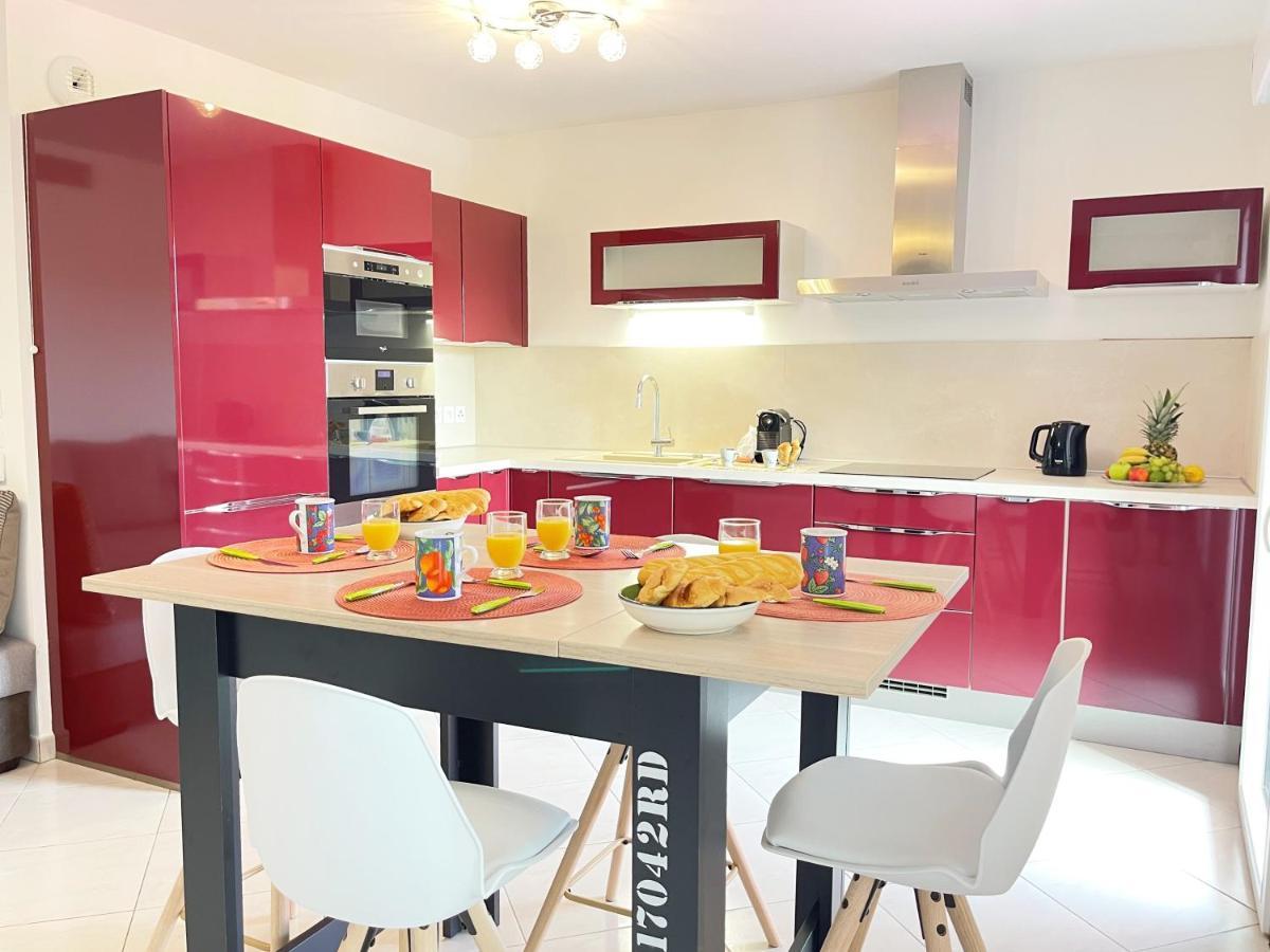 Saint-Raphaël Tres Bel Appartement -Residence Avec Piscine Sur Le Toit Et Vue Panoramique מראה חיצוני תמונה