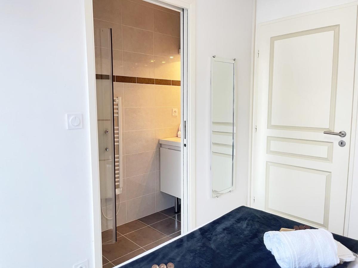 Saint-Raphaël Tres Bel Appartement -Residence Avec Piscine Sur Le Toit Et Vue Panoramique מראה חיצוני תמונה
